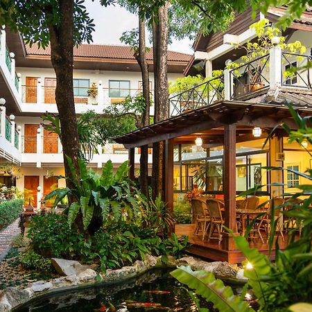 Charlie House Pin Klao Hotel Banguecoque Exterior foto