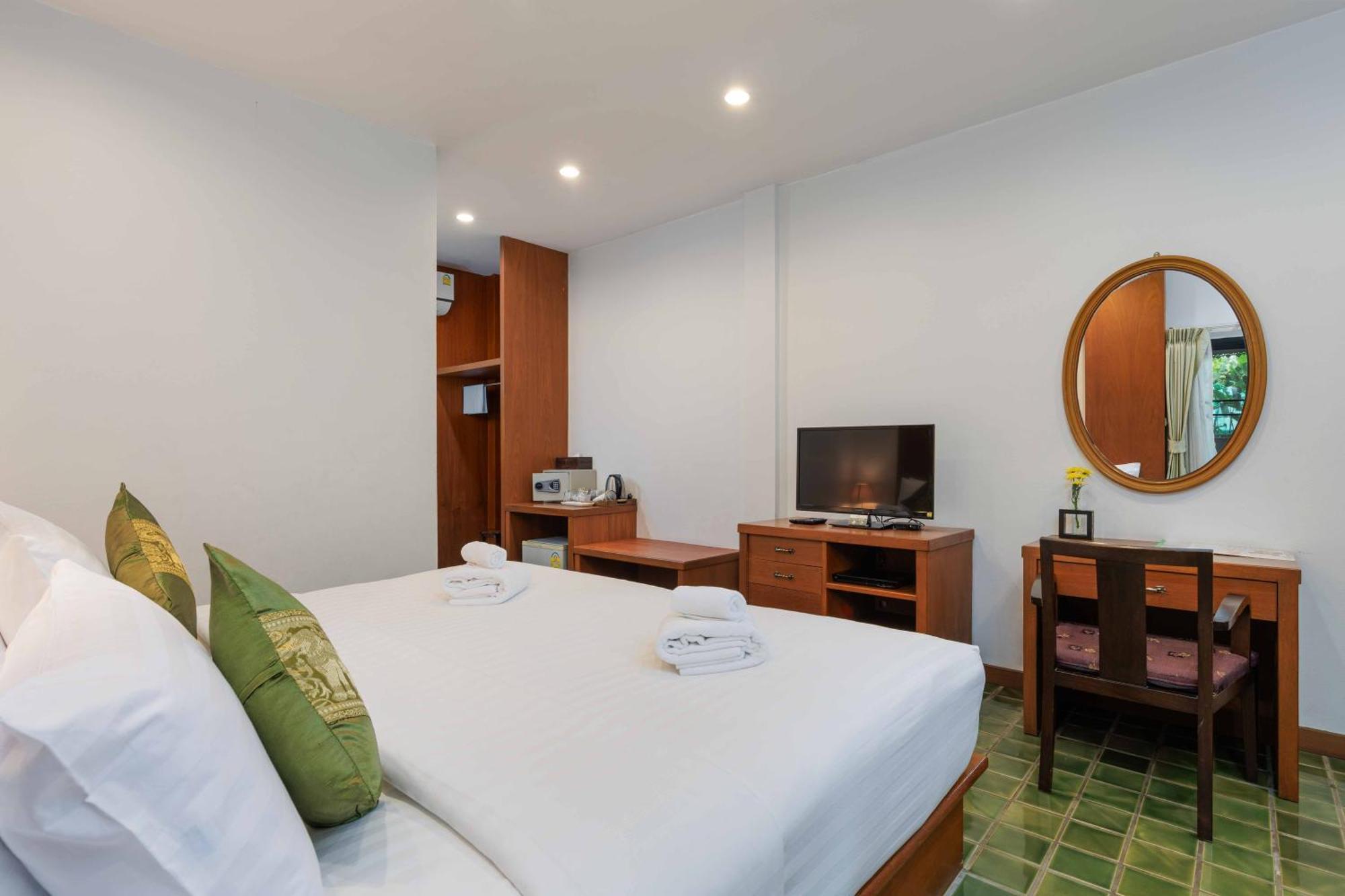 Charlie House Pin Klao Hotel Banguecoque Quarto foto